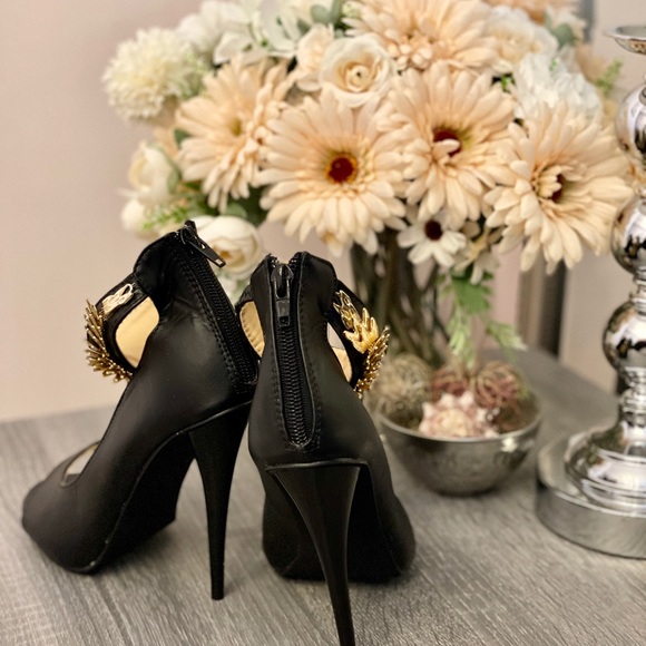 Classy & sexy stiletto | vintage inspired details! - Picture 3 of 4